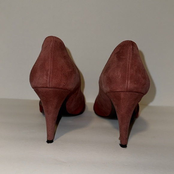 Bruno Magli Pink/Purple Suede 3” Peep Toe Pumps! - Picture 6 of 8